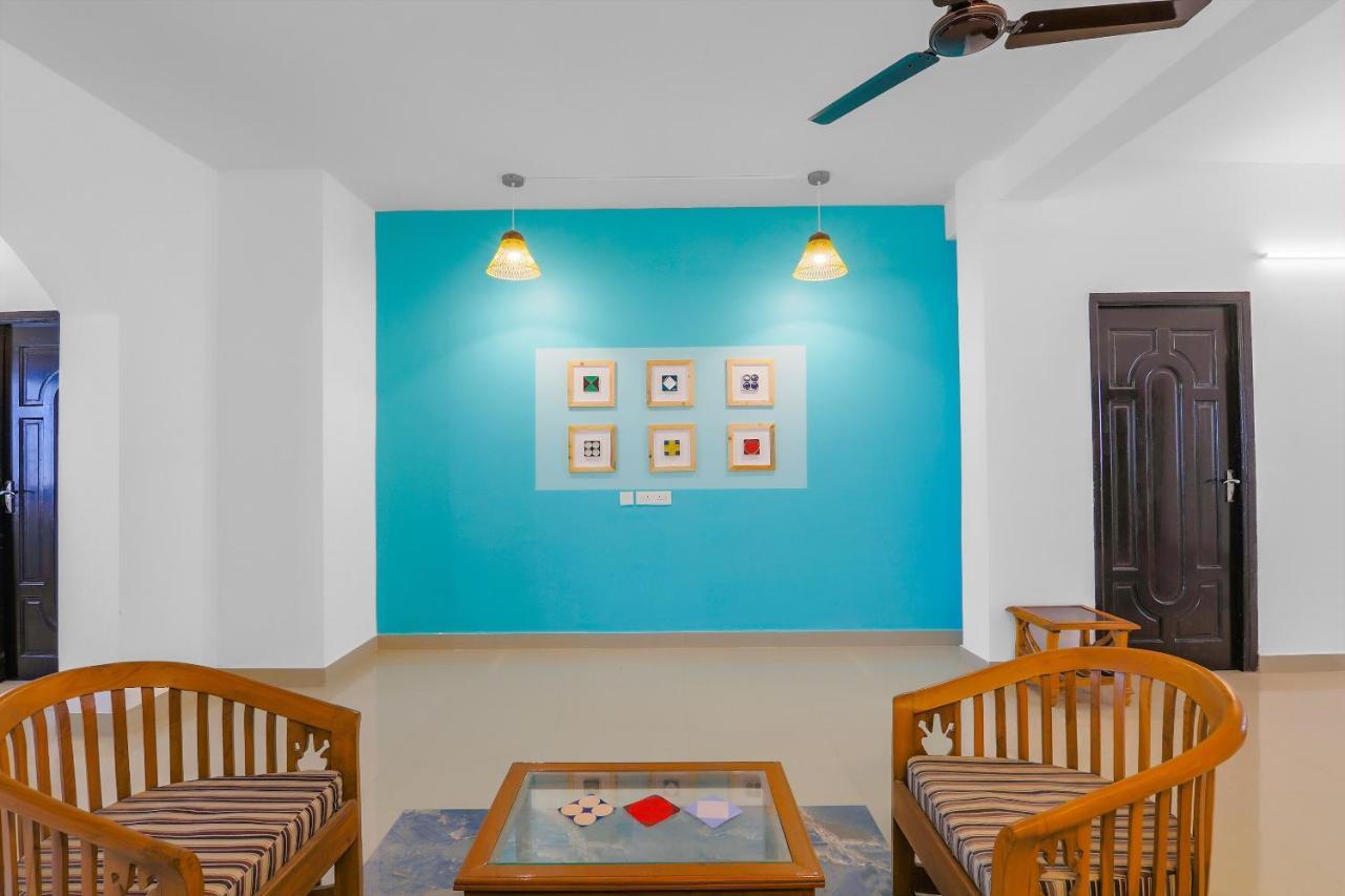 Oyo 79233 Hotel Hive Stays Kochi Exterior foto